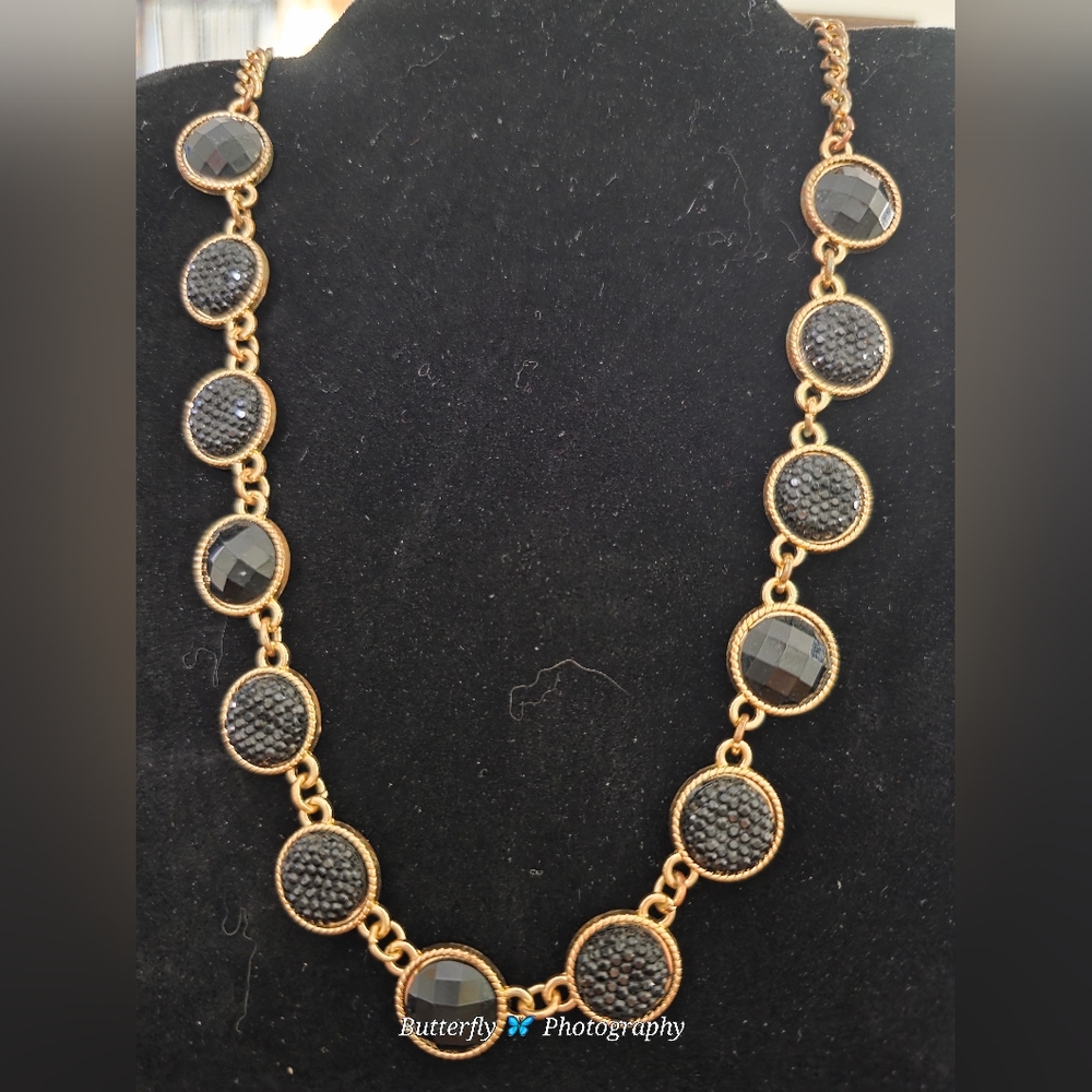 Elegant Black and Gold Necklace